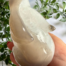 Load image into Gallery viewer, Hand Carved Agate Rabbit|Bunny