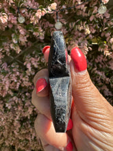 Load image into Gallery viewer, Hypersthene Heart with Stand