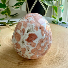 Load image into Gallery viewer, Pink Petal Agate Skull