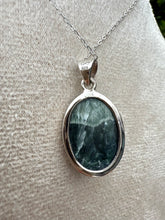 Load image into Gallery viewer, Seraphinite Oval Necklace set in 925 Silver
