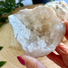 Load image into Gallery viewer, Quartz Geode from Morocco
