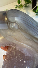 Load image into Gallery viewer, Hand Carved Agate Eagle with Amethyst