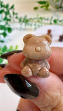 Load image into Gallery viewer, Alashan Agate Bear