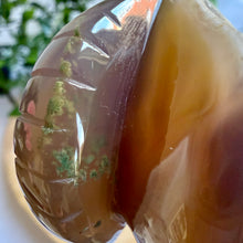 Load image into Gallery viewer, Druzy Agate Goat Head Carving