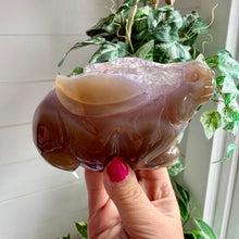 Load image into Gallery viewer, Hand Carved Amethyst Agate Rabbit|Bunny
