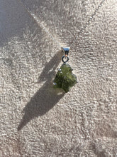 Load image into Gallery viewer, Genuine Moldavite Necklace set in 925 Silver with 18” Trace Chain