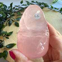 Load image into Gallery viewer, Stunning Rose Quartz Skull with Asterism