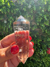 Load image into Gallery viewer, Smokey Quartz Vogel with 12 Sides