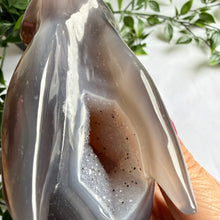Load image into Gallery viewer, Hand Carved Agate Rabbit|Bunny