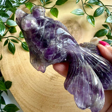 Load image into Gallery viewer, Chevron Amethyst Hand Carved Fish