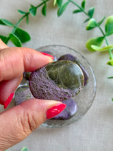 Load image into Gallery viewer, Atlantisite Mini Palm Stones|Pocket Stones