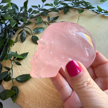 Load image into Gallery viewer, Stunning Rose Quartz Skull with Asterism