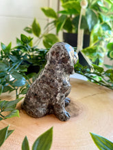 Load image into Gallery viewer, Yooperlite Dog Carving|UV Reactive Crystal|Crystal Decor|Gift