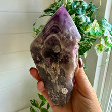 Load image into Gallery viewer, Chevron Amethyst Witches Hat from Zambia
