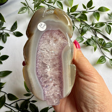 Load image into Gallery viewer, Hand Carved Amethyst Agate Rabbit|Bunny
