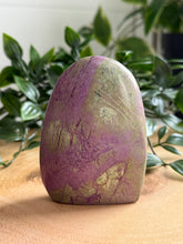 Load image into Gallery viewer, Stichtite and Serpentine Freeform|Atlantisite Freeform
