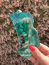 Load image into Gallery viewer, Malachite Slice and Stand
