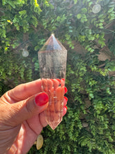 Load image into Gallery viewer, Smokey Quartz Vogel with 12 Sides

