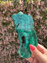Load image into Gallery viewer, Malachite Slice and Stand
