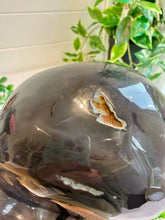 Load image into Gallery viewer, Agate Skull with Druzy
