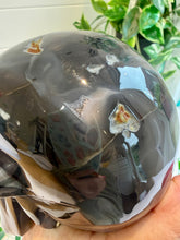 Load image into Gallery viewer, Agate Skull with Druzy
