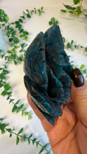 Load image into Gallery viewer, Blue Apatite Flower Carving
