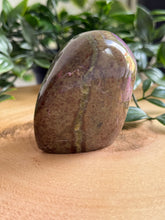 Load image into Gallery viewer, Stichtite and Serpentine Freeform|Atlantisite Freeform
