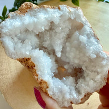 Load image into Gallery viewer, Quartz Geode from Morocco

