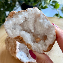 Load image into Gallery viewer, Quartz Geode from Morocco
