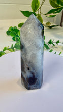 Load image into Gallery viewer, Moss Agate Point
