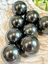 Load image into Gallery viewer, Hematite Sphere 20mm
