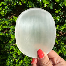 Load image into Gallery viewer, Selenite Bowl|Satin Spar Dish
