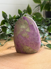 Load image into Gallery viewer, Stichtite and Serpentine Freeform|Atlantisite Freeform
