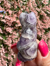 Load image into Gallery viewer, Chevron Amethyst Cat Carving|Dream Amethyst Cat Carving|Ethically Sourced|Carvings|Natural Amethyst
