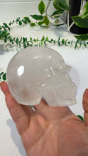 Load image into Gallery viewer, Quartz Skull (Maeve)
