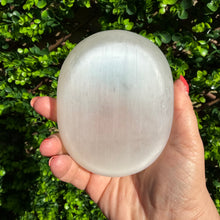 Load image into Gallery viewer, Selenite Bowl|Satin Spar Dish
