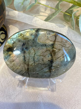 Load image into Gallery viewer, Labradorite Gallet|Labradorite Palm Stone|Flashy|Natural Labradorite|Crystal Healing|Ethically Sourced
