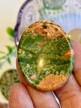 Load image into Gallery viewer, Crystal Worry Stones|Thumb Stones
