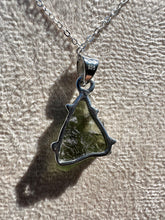 Load image into Gallery viewer, Genuine Moldavite Necklace set in 925 Silver with 18” Trace Chain
