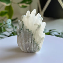Load image into Gallery viewer, Hand Carved Moss Agate Nine Tail Fox
