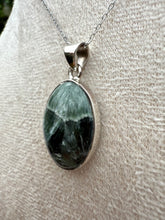 Load image into Gallery viewer, Seraphinite Oval Necklace set in 925 Silver
