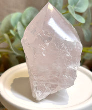 Load image into Gallery viewer, Rose Quartz Top Polished|Generator|Raw Crystal|Carving
