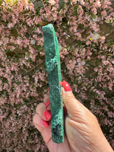Load image into Gallery viewer, Malachite Slice and Stand
