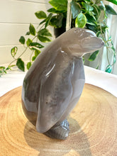 Load image into Gallery viewer, Druzy Agate Penguin Carving - Popsicle
