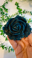 Load image into Gallery viewer, Blue Apatite Flower Carving
