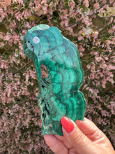 Load image into Gallery viewer, Malachite Slice and Stand
