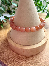 Load image into Gallery viewer, Peach Moonstone 6/7 mm Stretch Beaded Bracelet
