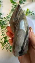 Load image into Gallery viewer, Sphalerite Flame|Freeform
