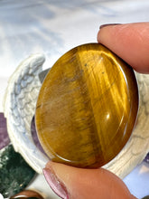 Load image into Gallery viewer, Crystal Worry Stones|Thumb Stones
