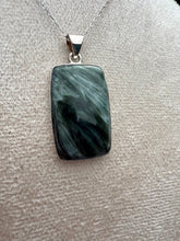 Load image into Gallery viewer, Seraphinite Oblong Necklace set in 925 Silver
